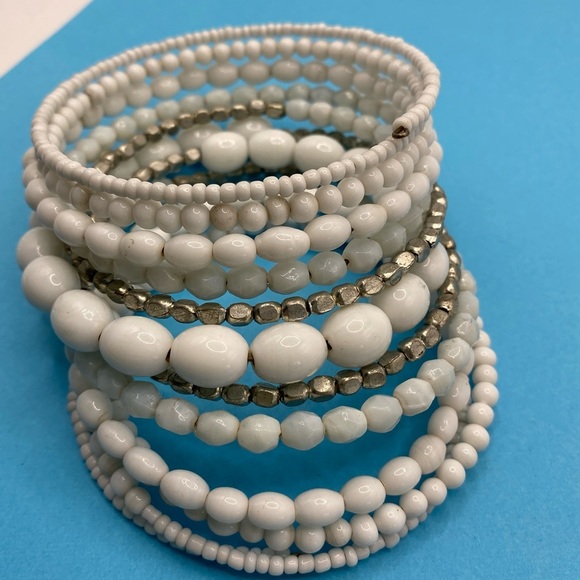 White Bead Memory Wire Bracelet - Picture 6 of 8